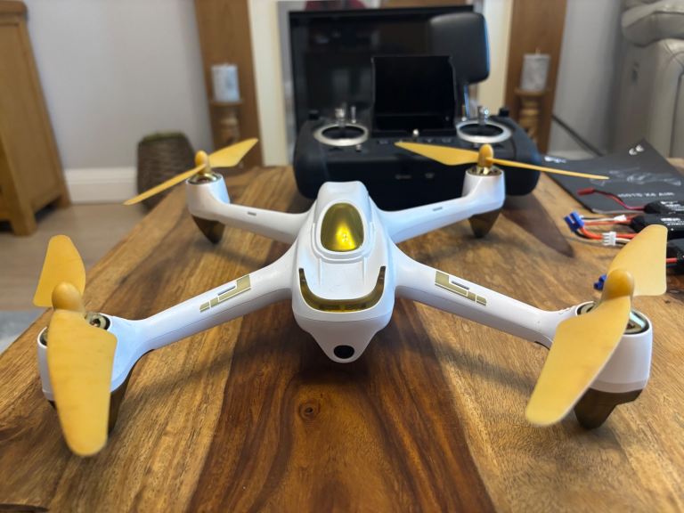 Hubsan H501S Drone