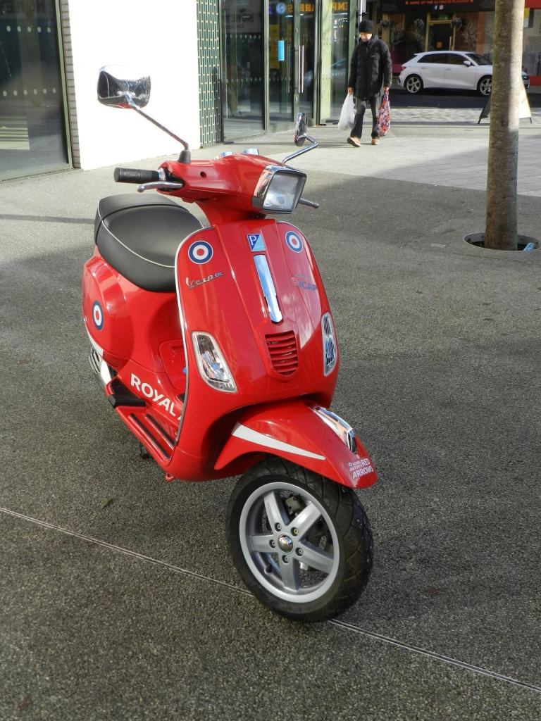 Piaggio Vespa S 125 Red Arrows Special Edition
