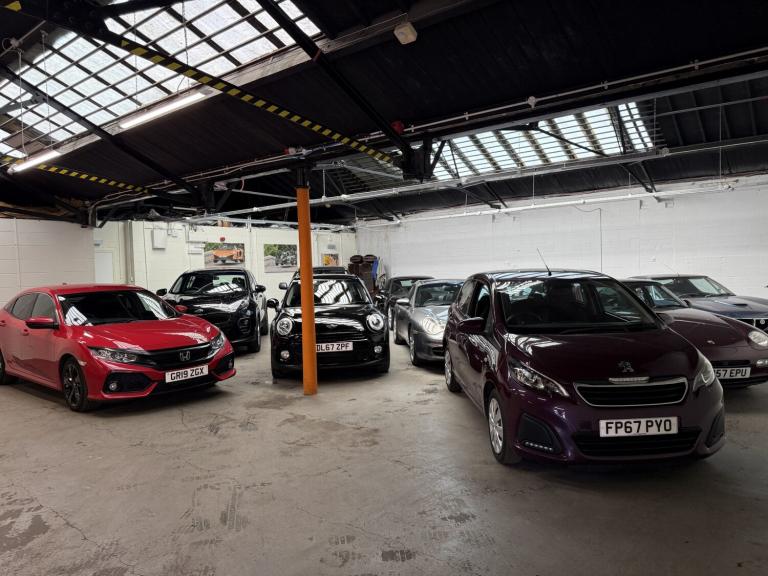 TOYOTA LAND CRUISER 2.8 D Icon 2016