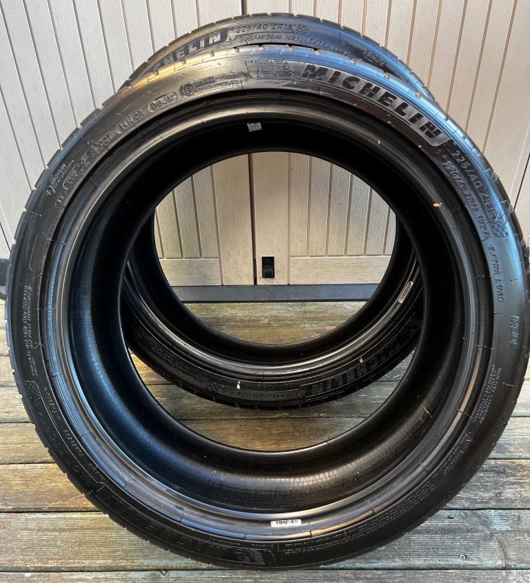 2 x Michelin Pilot Sport 4S 225/40 ZR 18 (92Y)