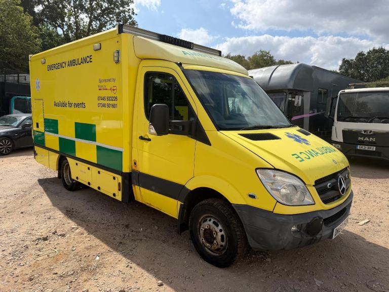 Mercedes-Benz Sprinter 516 cdi 2010 60 5 ton ambulance auto