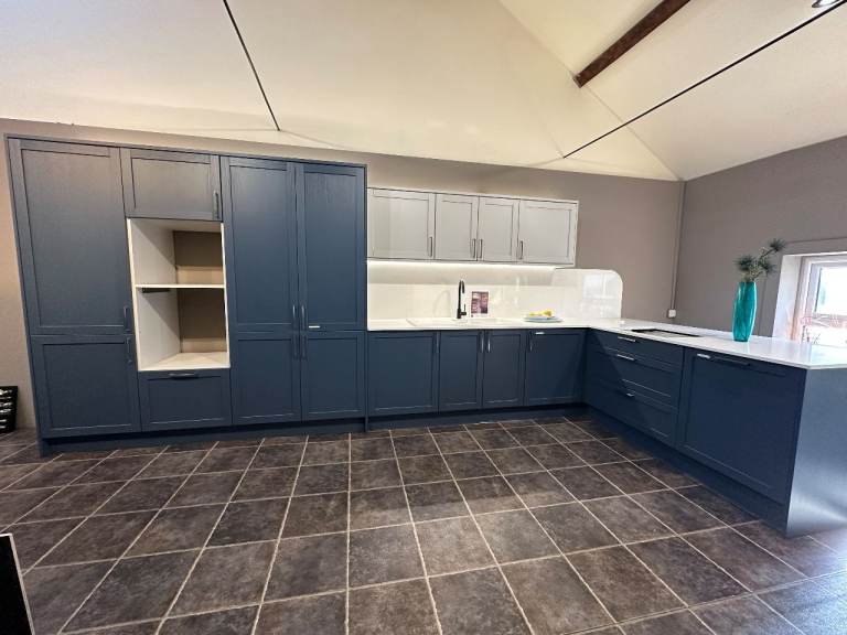 Ex display kitchen room set