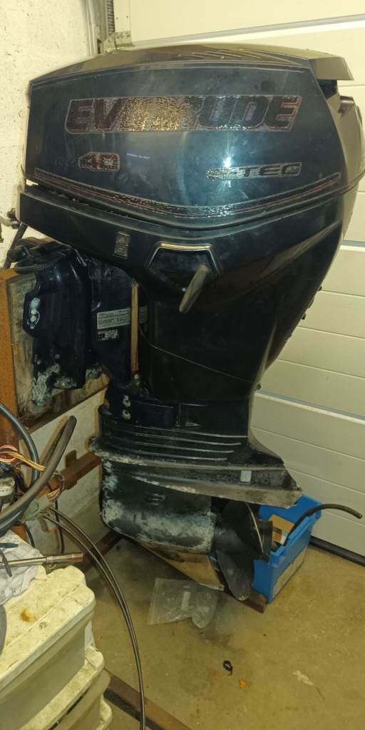 Evinrude e tec 40 boat outboard motor 
