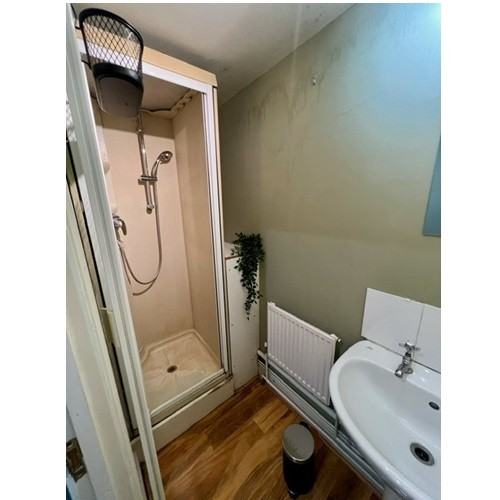 Self-Contained Studio on Perham Road, West Kensington/Barons Court, W14 9SS ***Bills Inc**