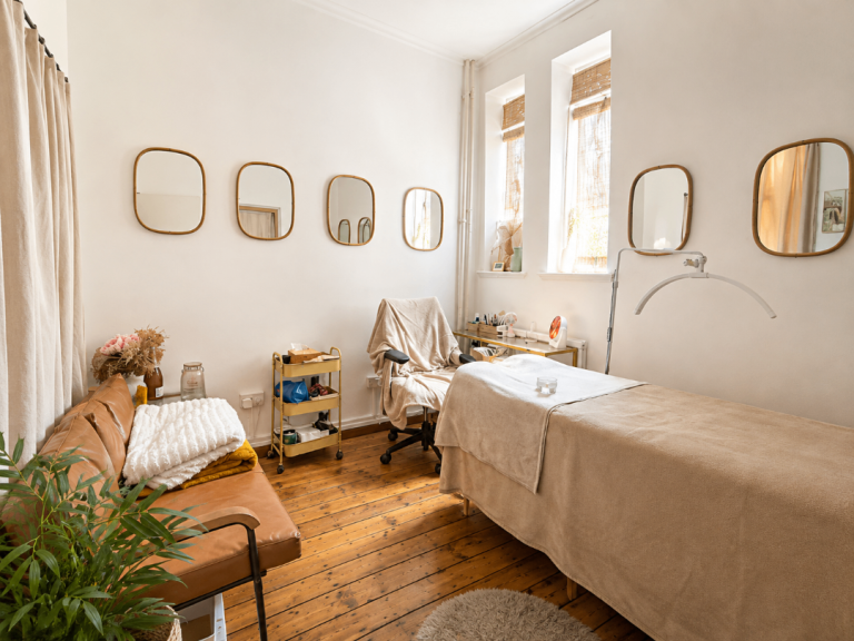 Beauty Room | Office | Creative Space | Workspace to Rent in Mile End East London E3