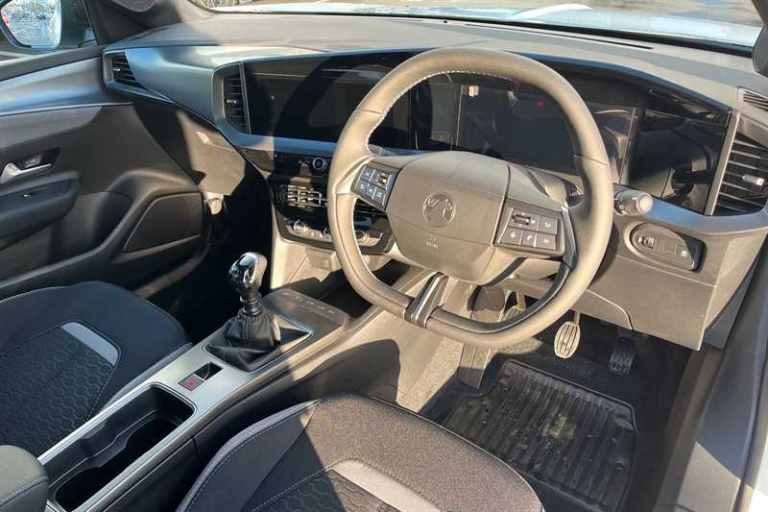 2025 Vauxhall Mokka 1.2 Turbo 136 Griffin 5dr HATCHBACK PETROL Manual