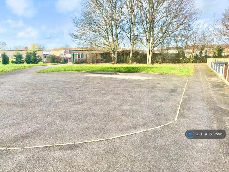 2 bedroom flat in Balmoral Grove, Hucknall, Nottingham, NG15 (2 bed) (#2712688)