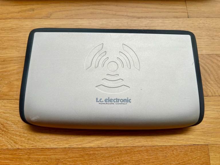 TC Electronic Powercore Compact with Access Virus Plug in
