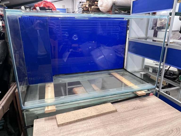 480 litre fish tank with weir