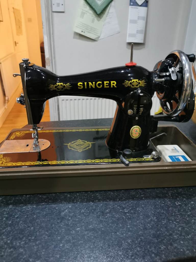 Singer NL-J hand crank seweing machine