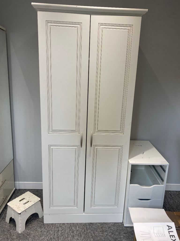 White wardrobe 