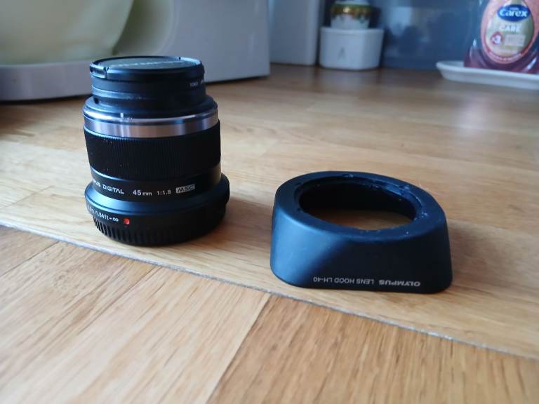 Olympus 45mm 1.8 lens