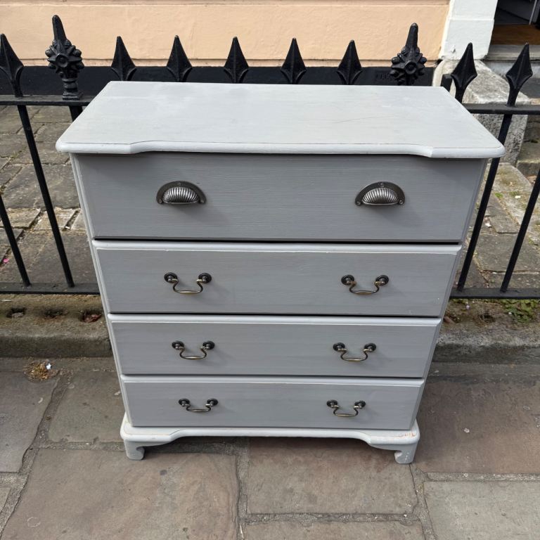 FREE DELIVERY Victorian Pine Chest of 4 drawers, in good condition.