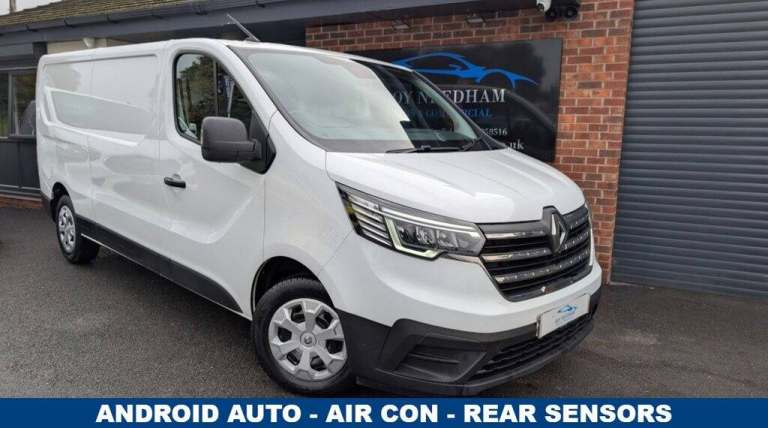 2023 Renault Trafic LL30 Blue dCi 130 Advance Van PANEL VAN DIESEL Manual