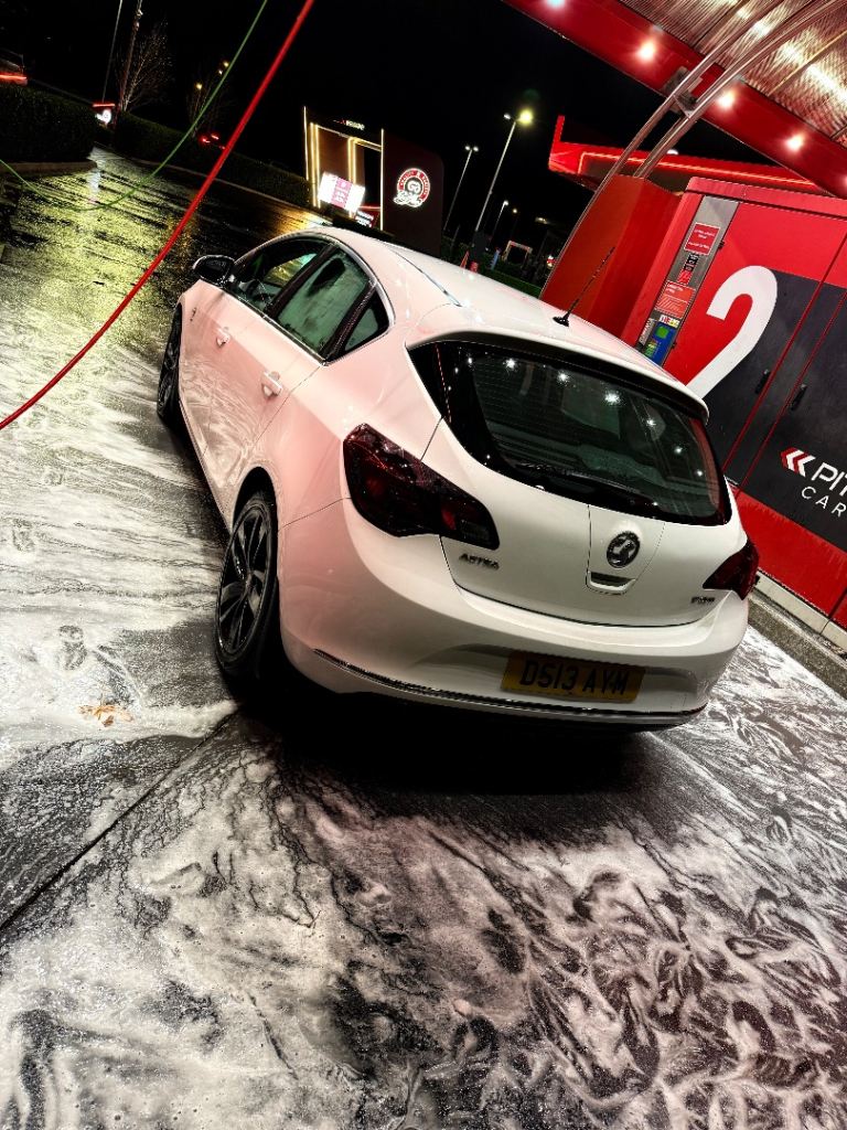 Vauxhall, ASTRA, Hatchback, 2013, Manual, 1686 (cc), 5 doors