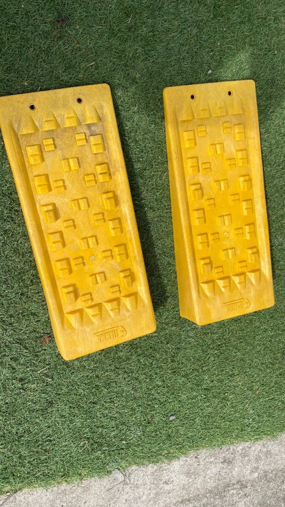 Fiamma levelling ramps