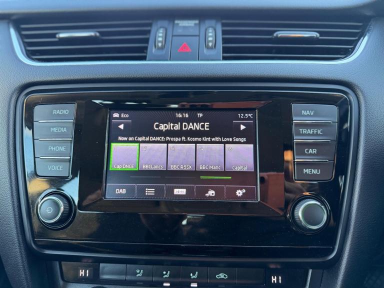 2013 Skoda Octavia 1.4 TSI Elegance Estate 5dr Petrol DSG Euro 5 (s/s) (140 ps) ESTATE Petrol Aut...