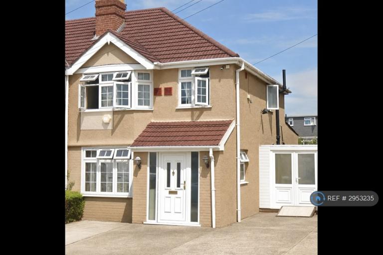 4 bedroom house in Chaucer Avenue, Hounslow, TW4 (4 bed) (#2953235)