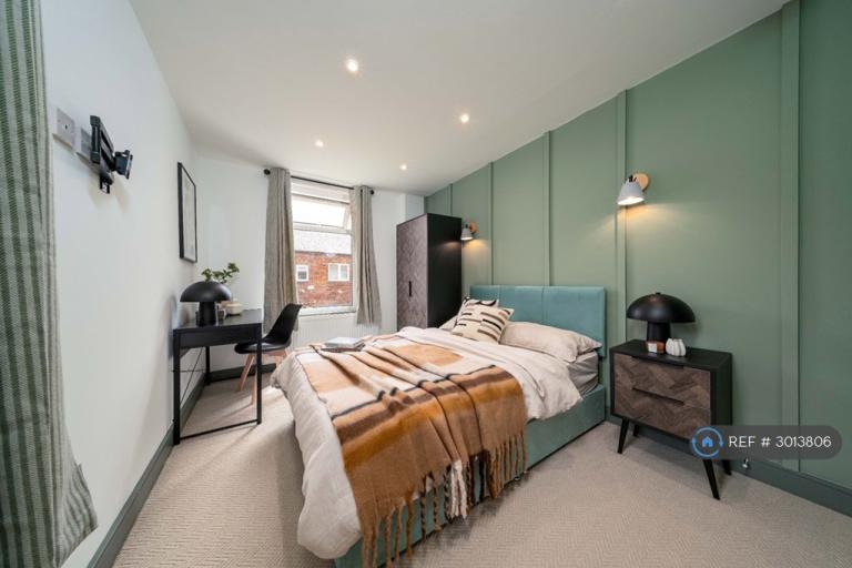 1 bedroom in Corporation Road, Manchester, M34 (#3013806)