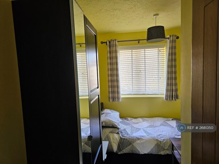 1 bedroom in Constantine Court, Somerset, BA4 (#2681350)