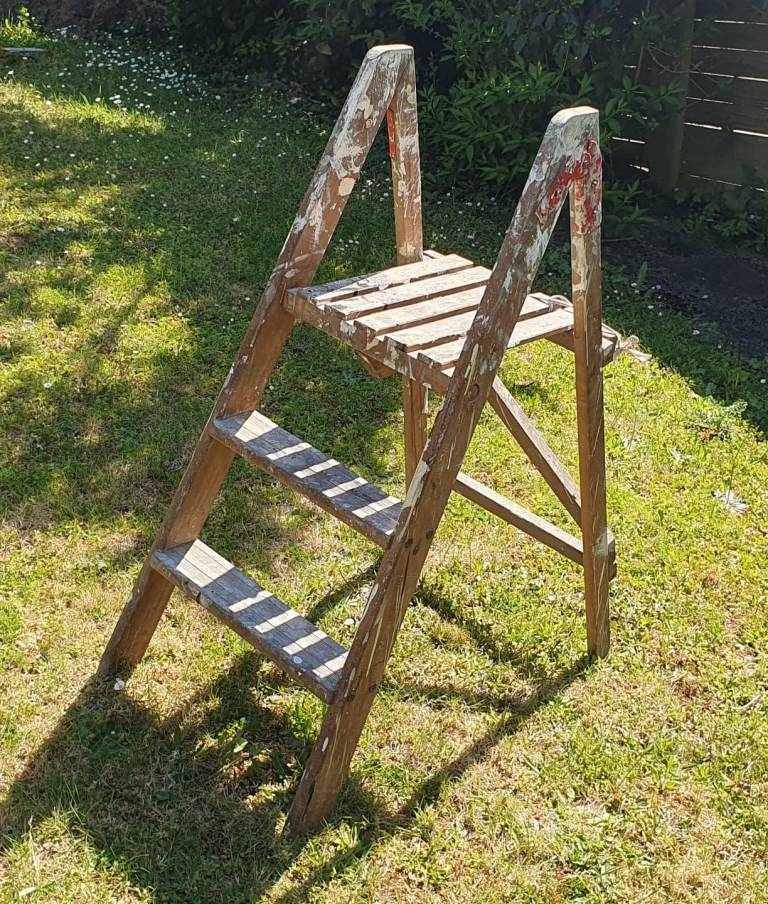 Two (or three) tier step ladder 