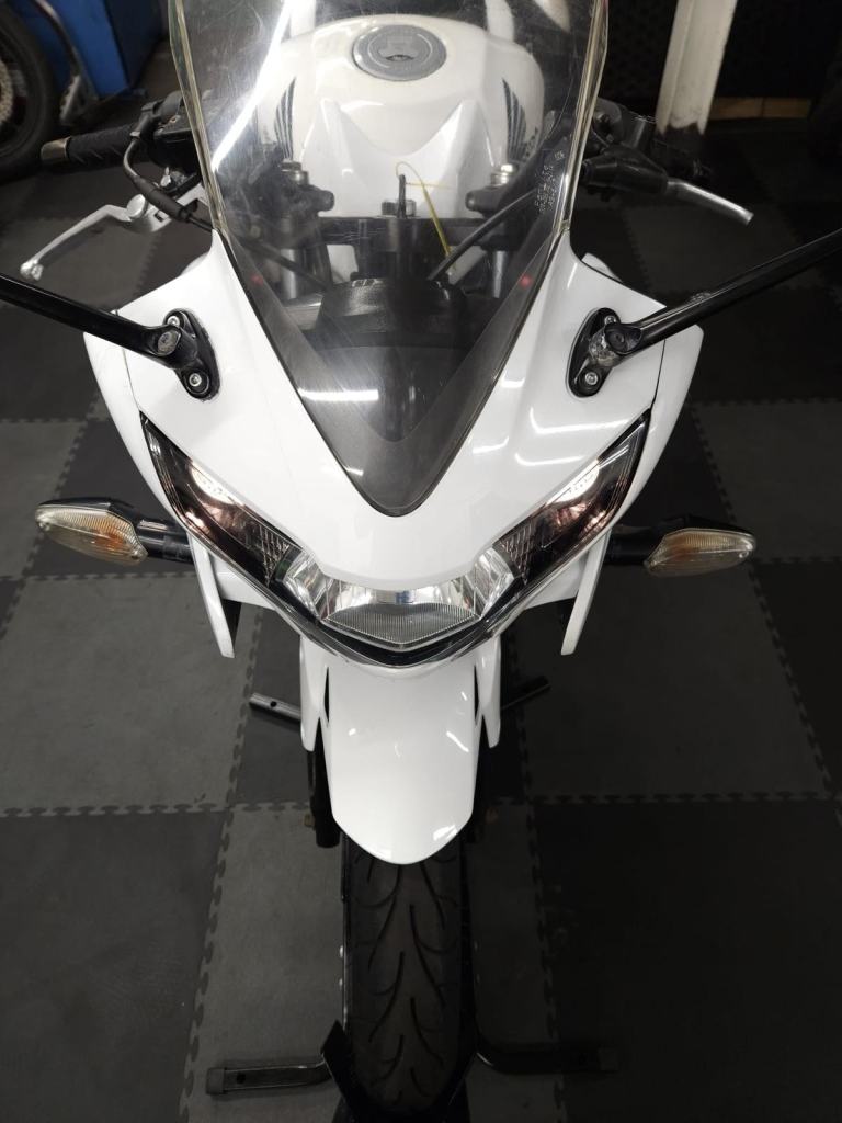 Honda CBR 125 2013 White 