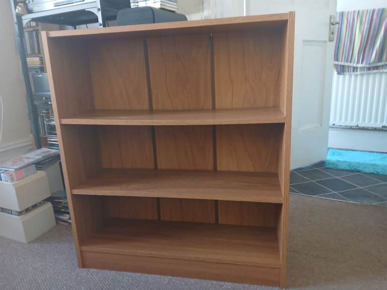 Wooden Bookcase with Adjustable Shelves – Good Condition