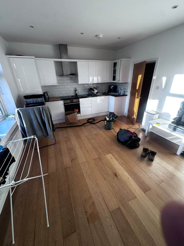 THE BEST 2 BED 2 BATHROOM PROPERTY IN HENDON LOCATED ON BRENT MANSIONS NW4 2HJ