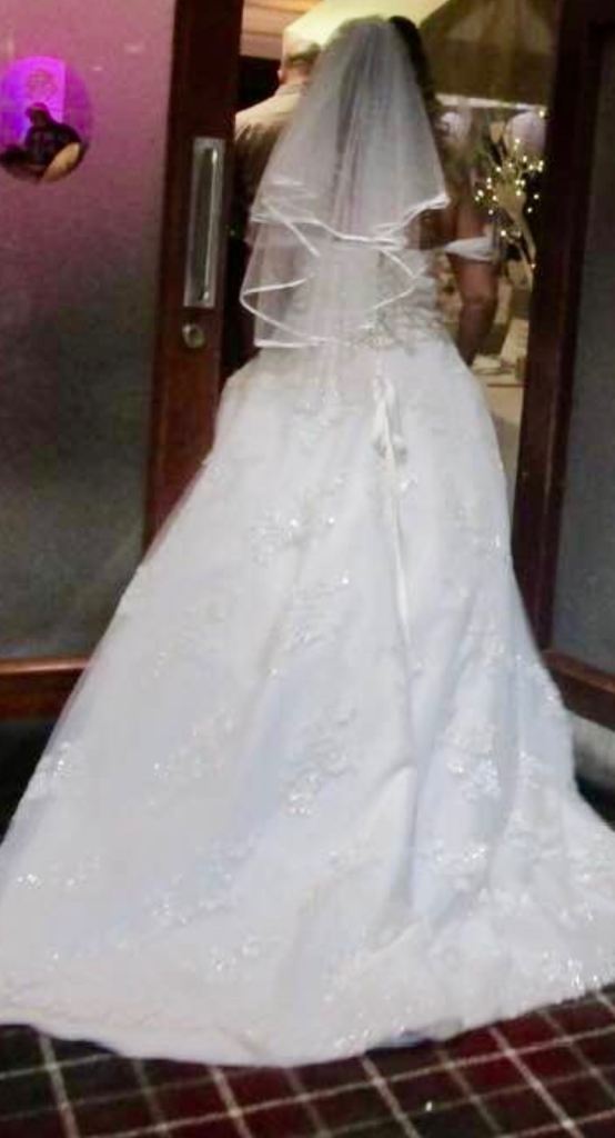 White Wedding Dress with Corset Back – Good Condition