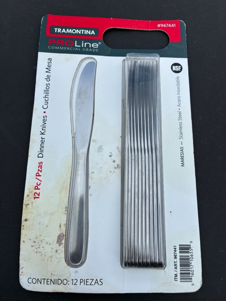 Cutlery- 11 knives  - new