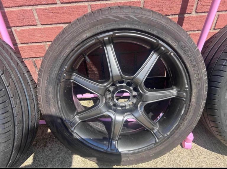 Alloy wheel 