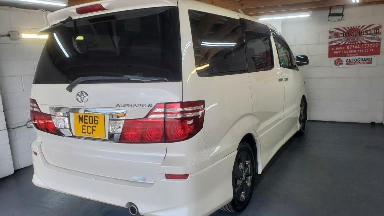 Toyota Alphard 2.4 automatic 8 seater refurbed alloys in grey 82k miles 2006 