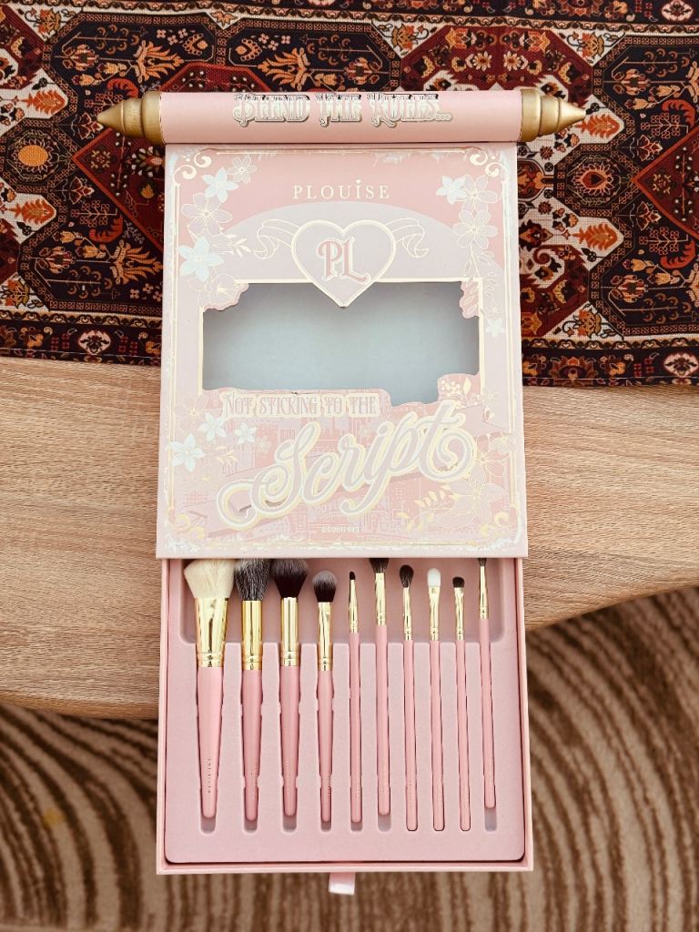 Makeup brushes 