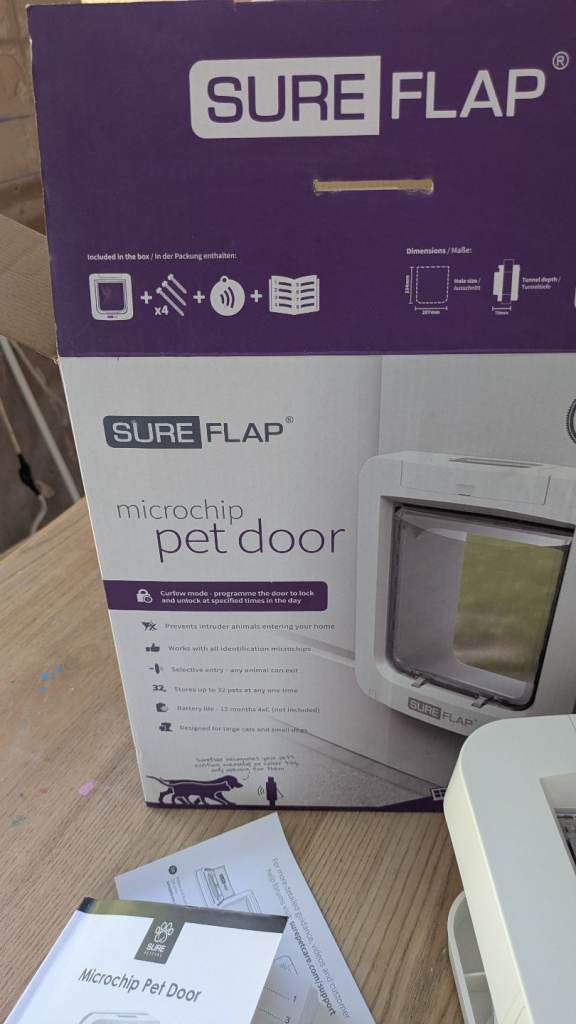 Sure Flap microchip pet door brand new large size large cats small dogs 