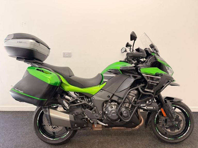 KAWASAKI VERSYS 1000 ** FULL LUGGAGE - CRUISE CONTROL - SPOTLIGHTS ** 