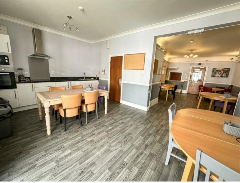 Spacious and Cosy Double Rooms for Rent in - CO15 3PP