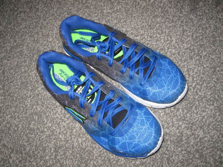 image for SKECHERS AIR ADVANTAGE KIDS TRAINERS - UK SIZE 2