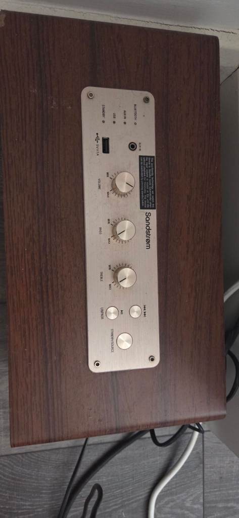 CLUBSOUND QUALITY Sandstrom Wood Effect Speaker – Good Condition