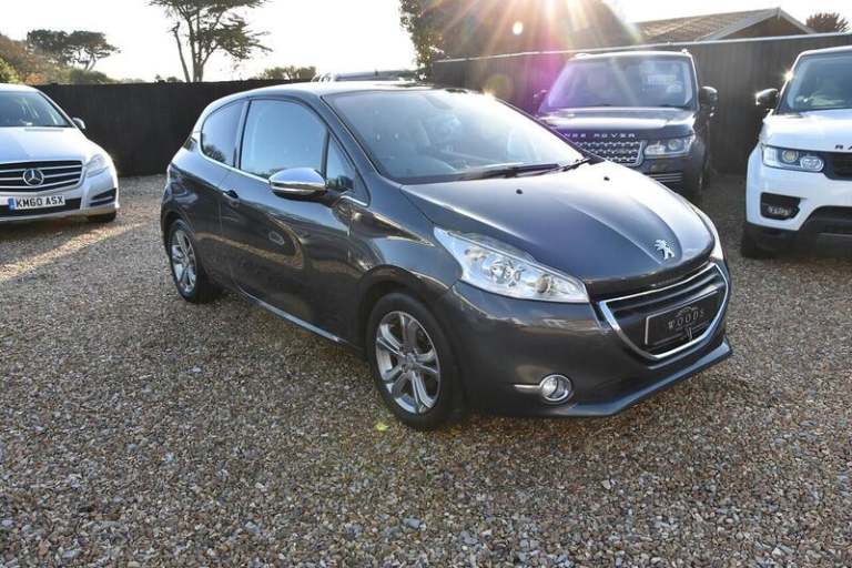 2014 Peugeot 208 1.2 VTi Allure 3dr HATCHBACK PETROL Manual