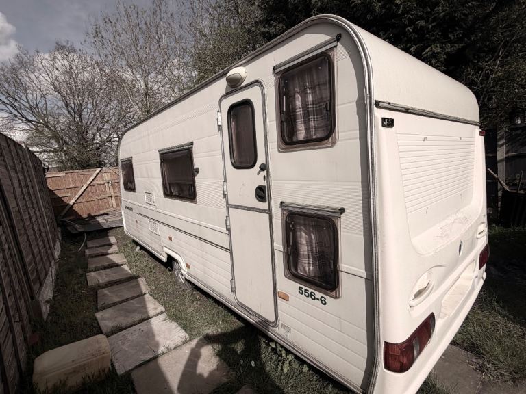 6 berth Avondale dart caravan 