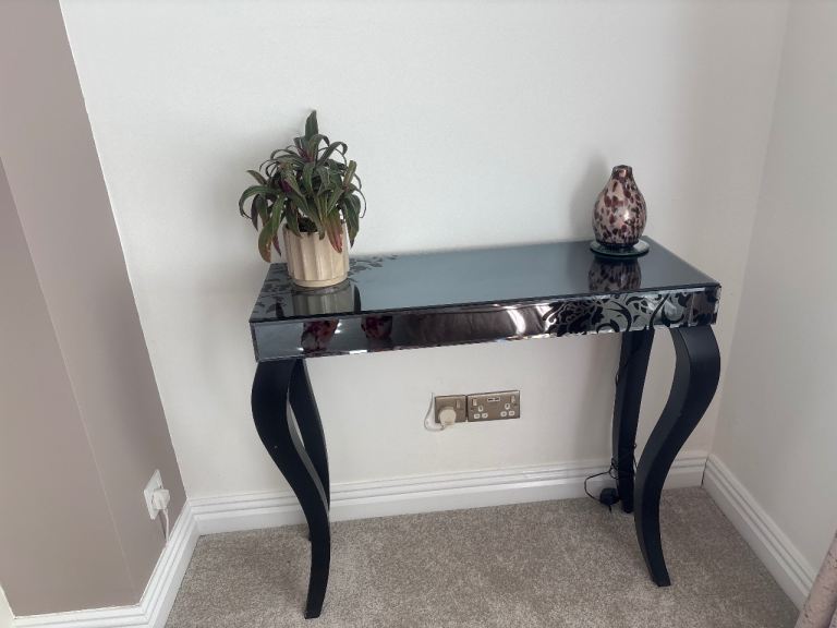Mirrored furniture set