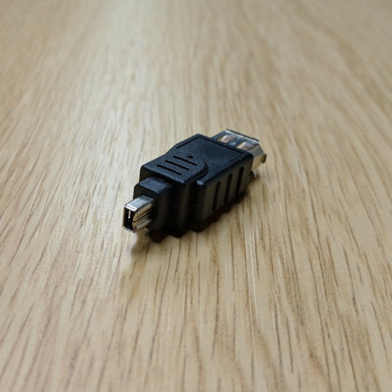 Firewire 400 1394A Adapter - 4-Pin Male to 6-Pin Female