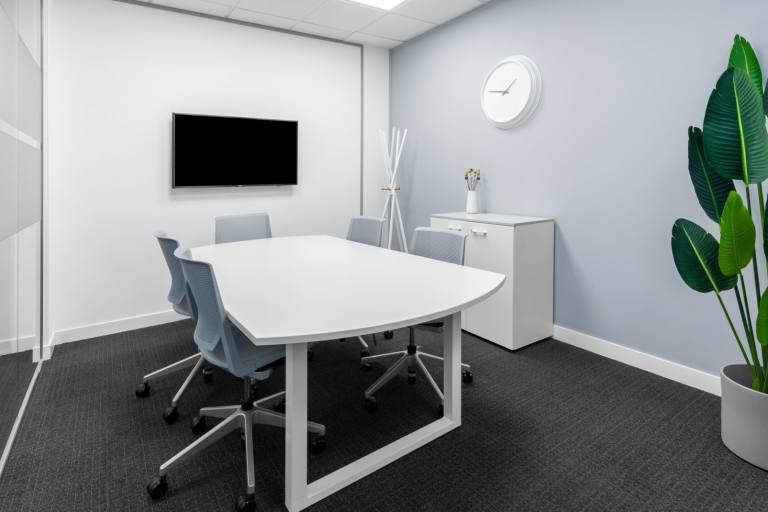Exeter - EX1 1UG \ Office for Rent with 4 Workstations