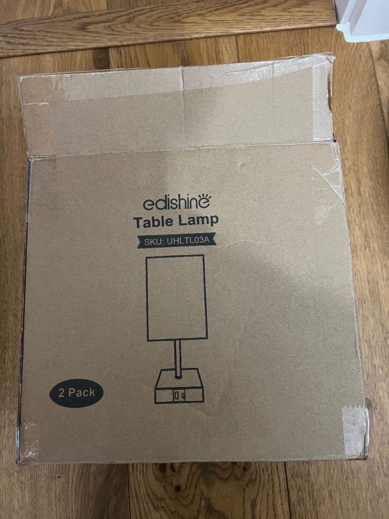 image for A pair of bedside lamps 