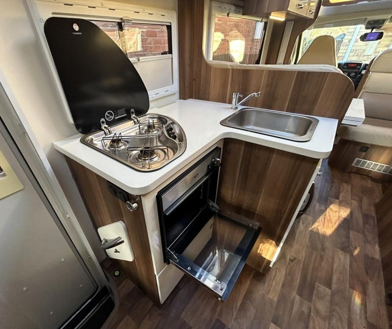 2019 ROLLER TEAM AUTO-ROLLER 707 6 BERTH BUNK BEDS GARAGE Motorhome for Sale