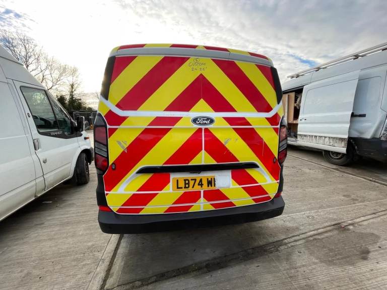 Ford Transit CUSTOM 2024 2025 New Shape Tailgate Bootlid Boot In White BREAKING