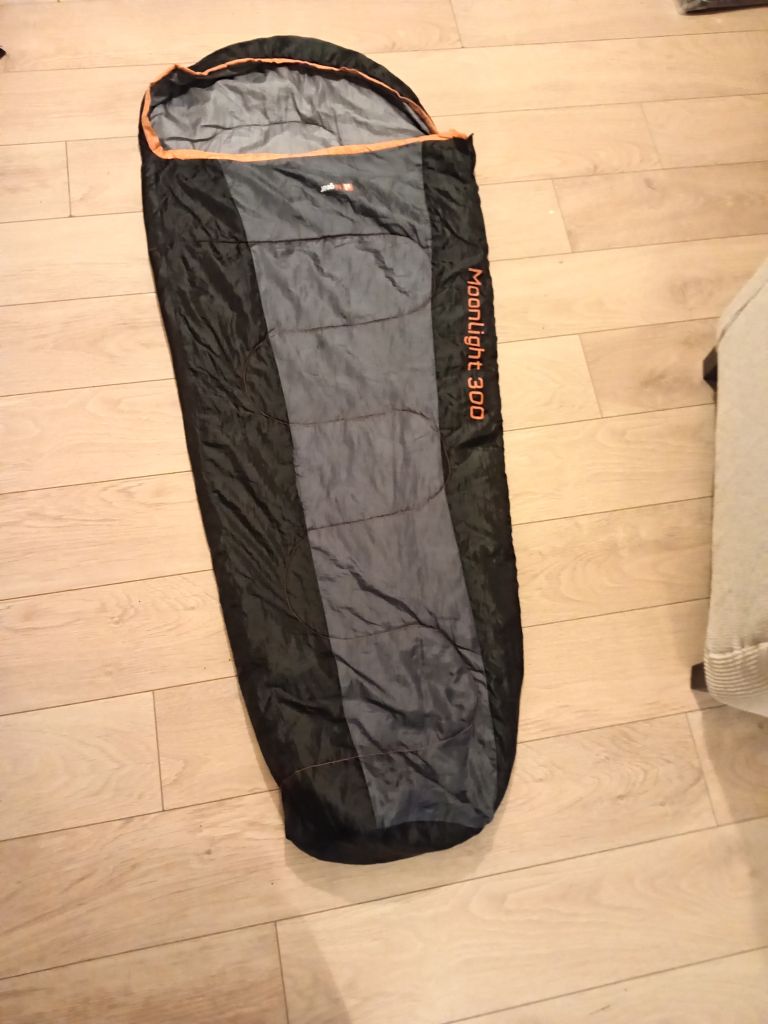 Moonlight 300 Sleeping Bag – Black/Grey, Good Condition
