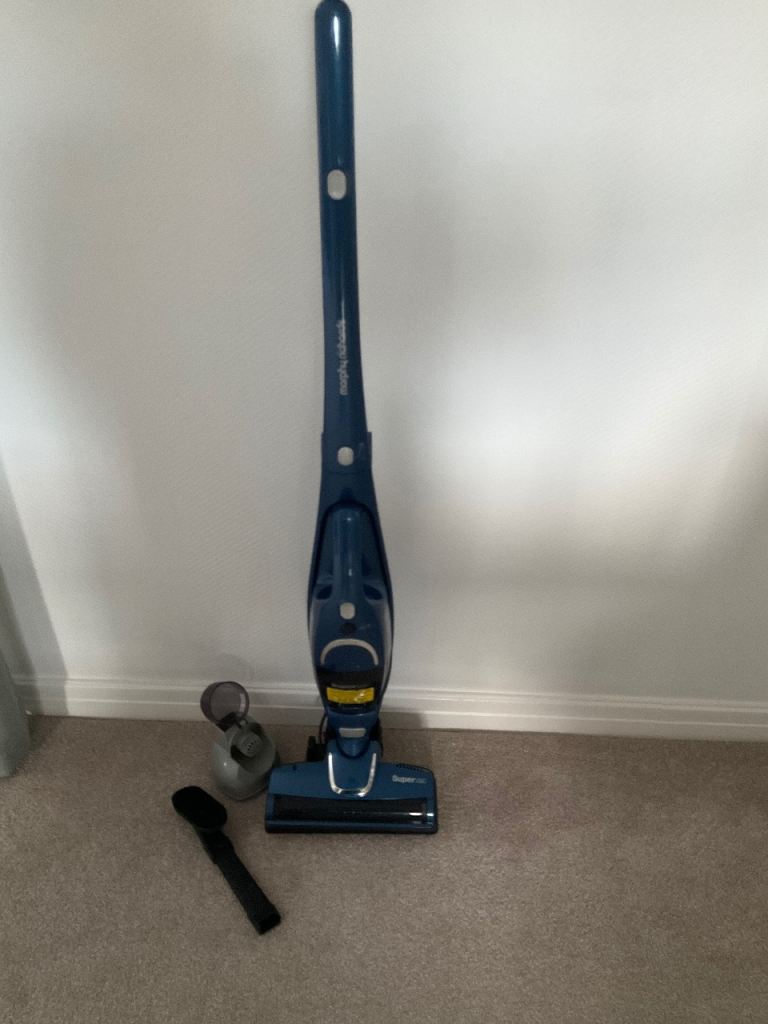 Cordless vacuum cleaner 