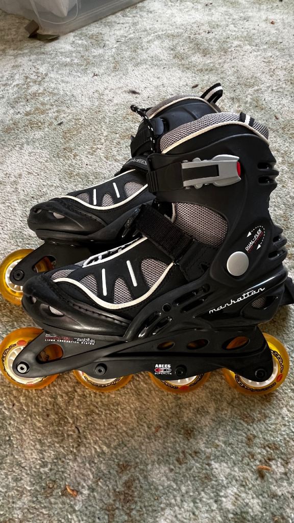 image for Black Rollerblades UK size 6 with wrist guards 