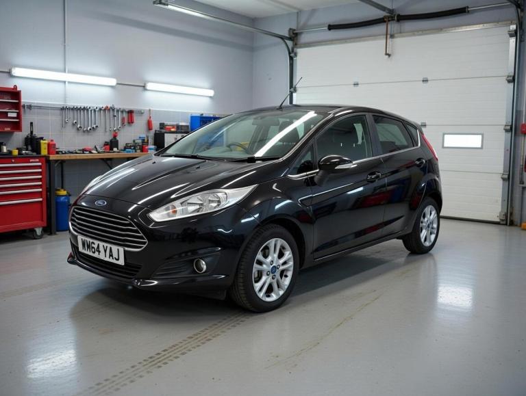2015 Ford Fiesta 1.6 Zetec 5dr Powershift HATCHBACK Petrol Automatic